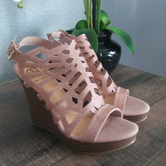 daisy fuentes rose gold heels